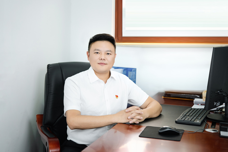 唐振华.jpg